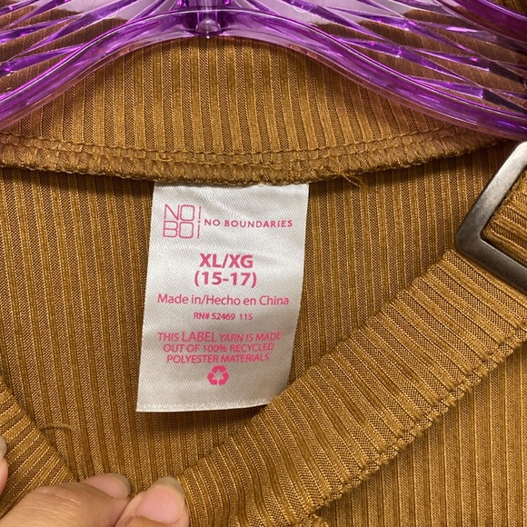 Brown cut out tee - Picture 3 of 6